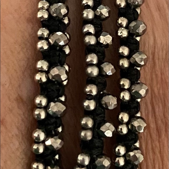 Beautiful bracelet with silver & black glass beads - Picture 7 of 7